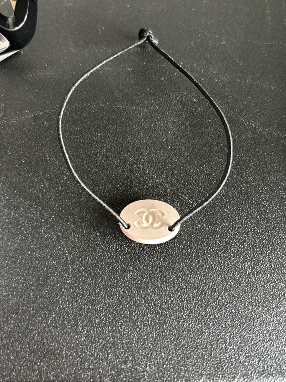 Chanel button - Picture 2 of 6